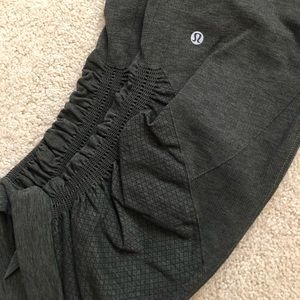 Lululemon cropped leggings